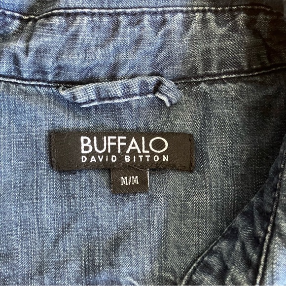 2/$20 Buffalo chambray denim shirt size Medium - Picture 7 of 9
